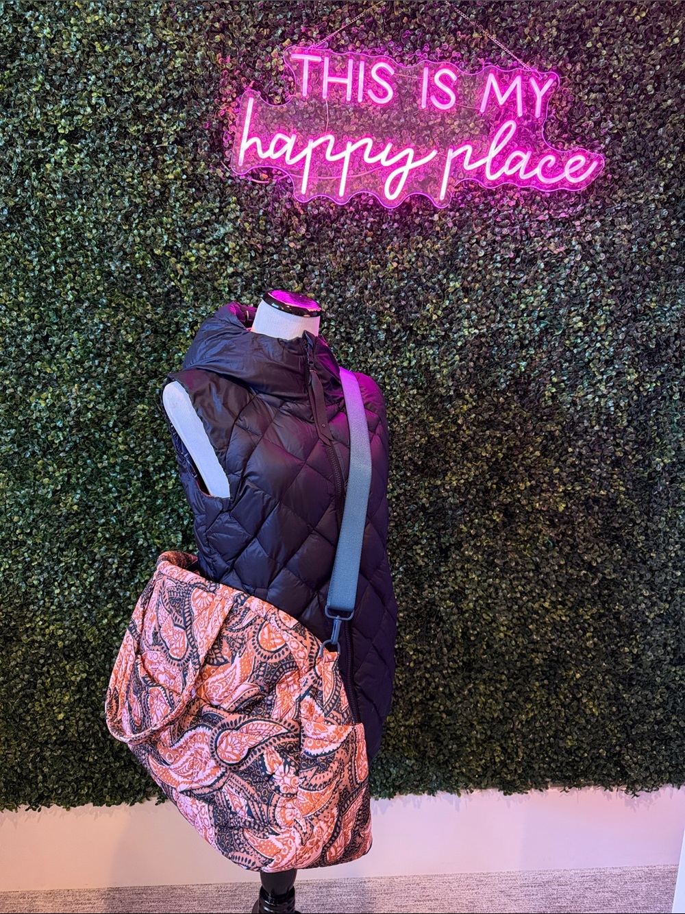 Vera Bradley Quilted  ultralight fern Paisley weekender duffle